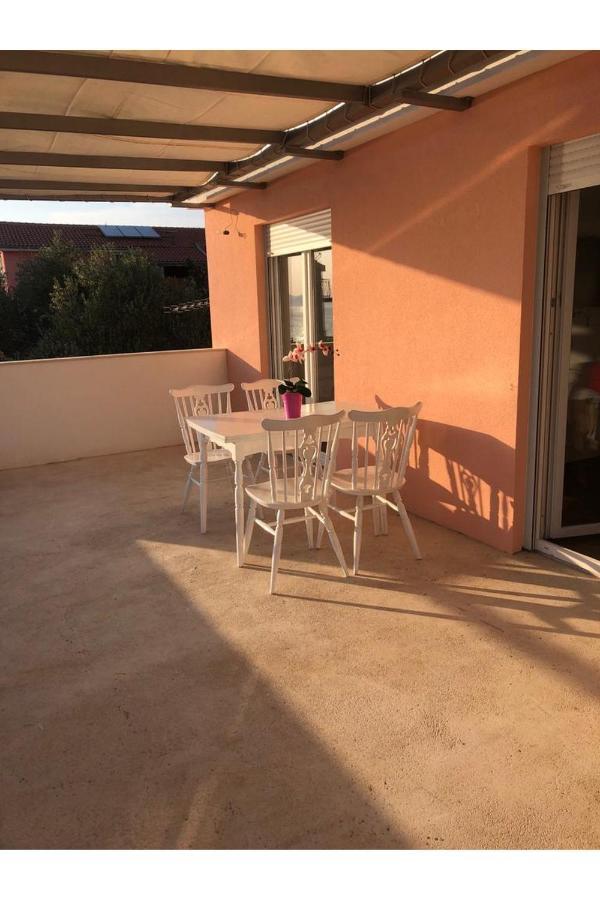 Beach Front Paradise Apartment Sukosan Bagian luar foto