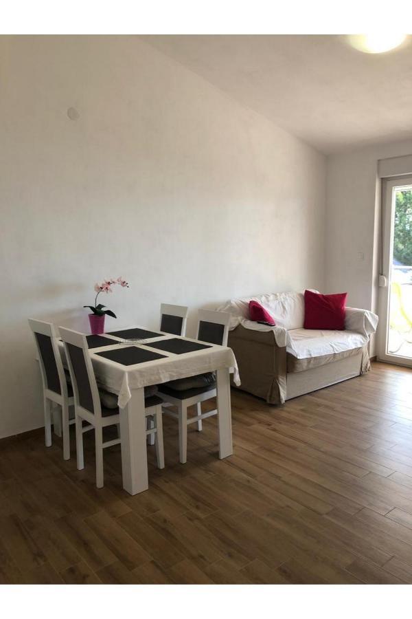 Beach Front Paradise Apartment Sukosan Bagian luar foto